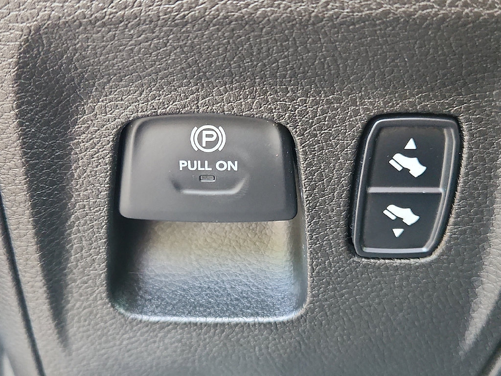 Used 2019 RAM 1500 Big Horn AWD/4WD image 23