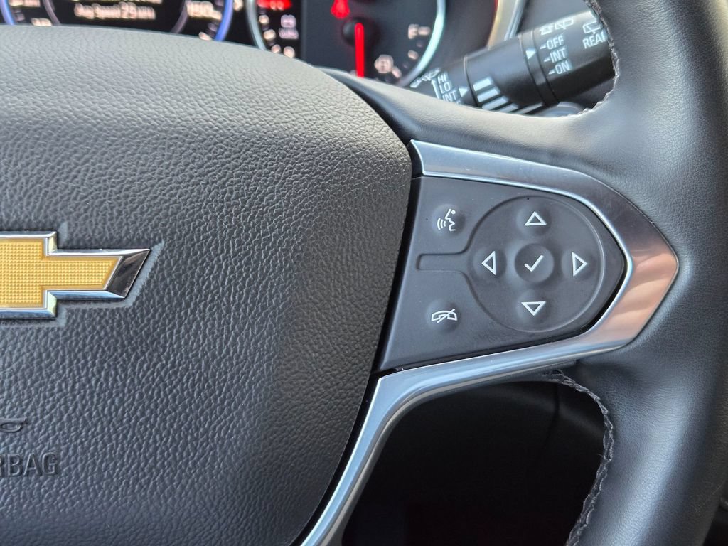 Used 2023 Chevrolet Traverse Premier FWD image 24