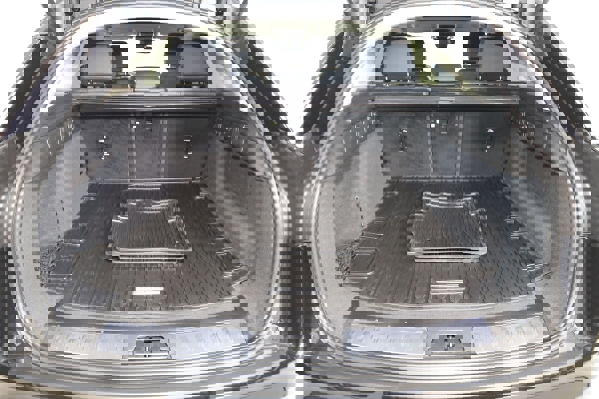 Used 2025 Land Rover Range Rover Velar Dynamic SE image 51