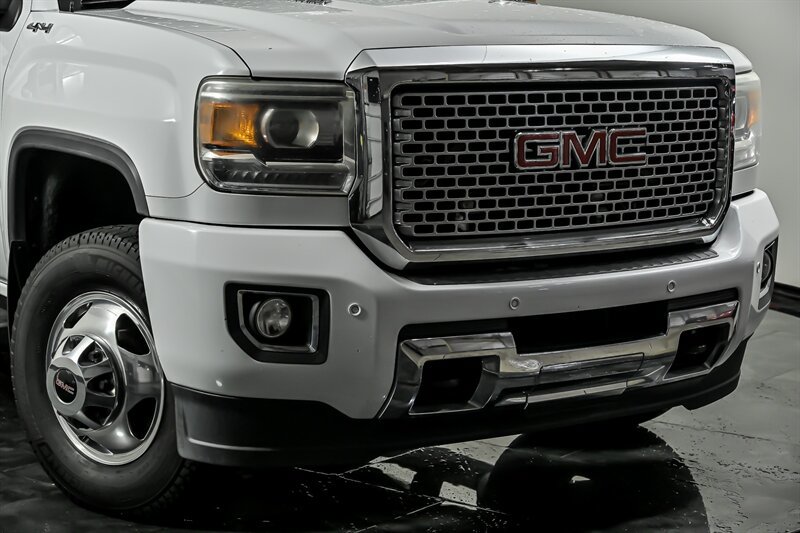 Used 2016 GMC Sierra 3500 Denali w/ Duramax Plus Package AWD/4WD image 2