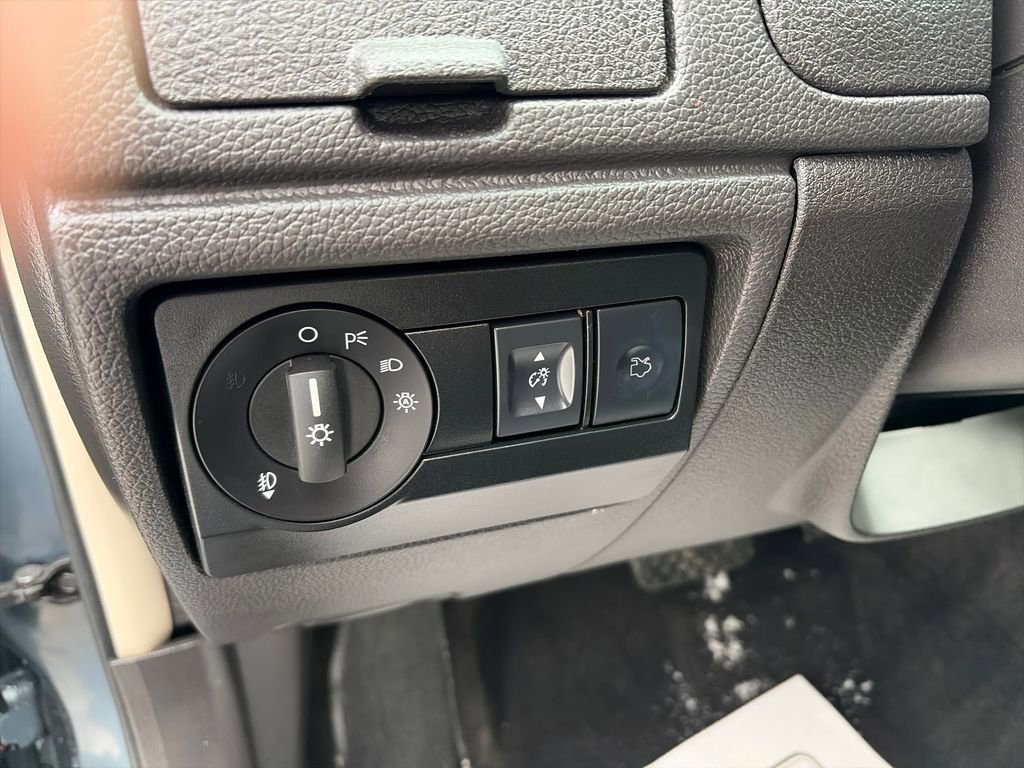 Used 2012 Ford Fusion SE image 25
