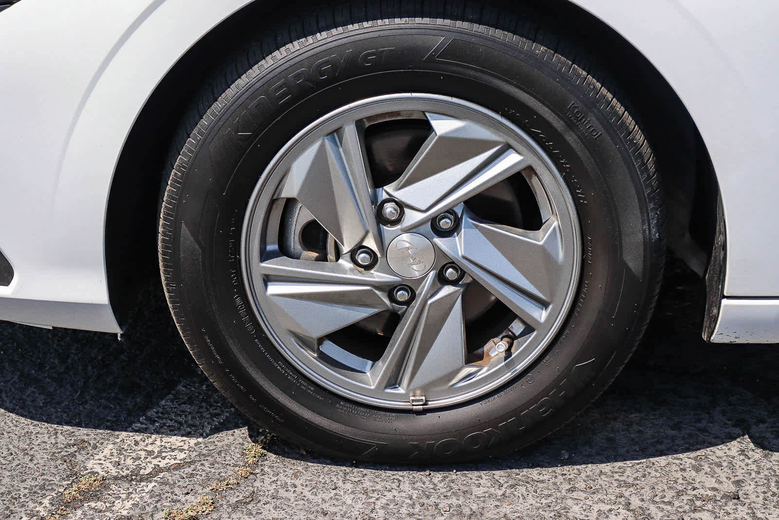 Used 2024 Hyundai Elantra SE FWD image 12