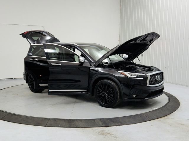 Used 2023 INFINITI QX50 Sensory w/ Accent Package image 9