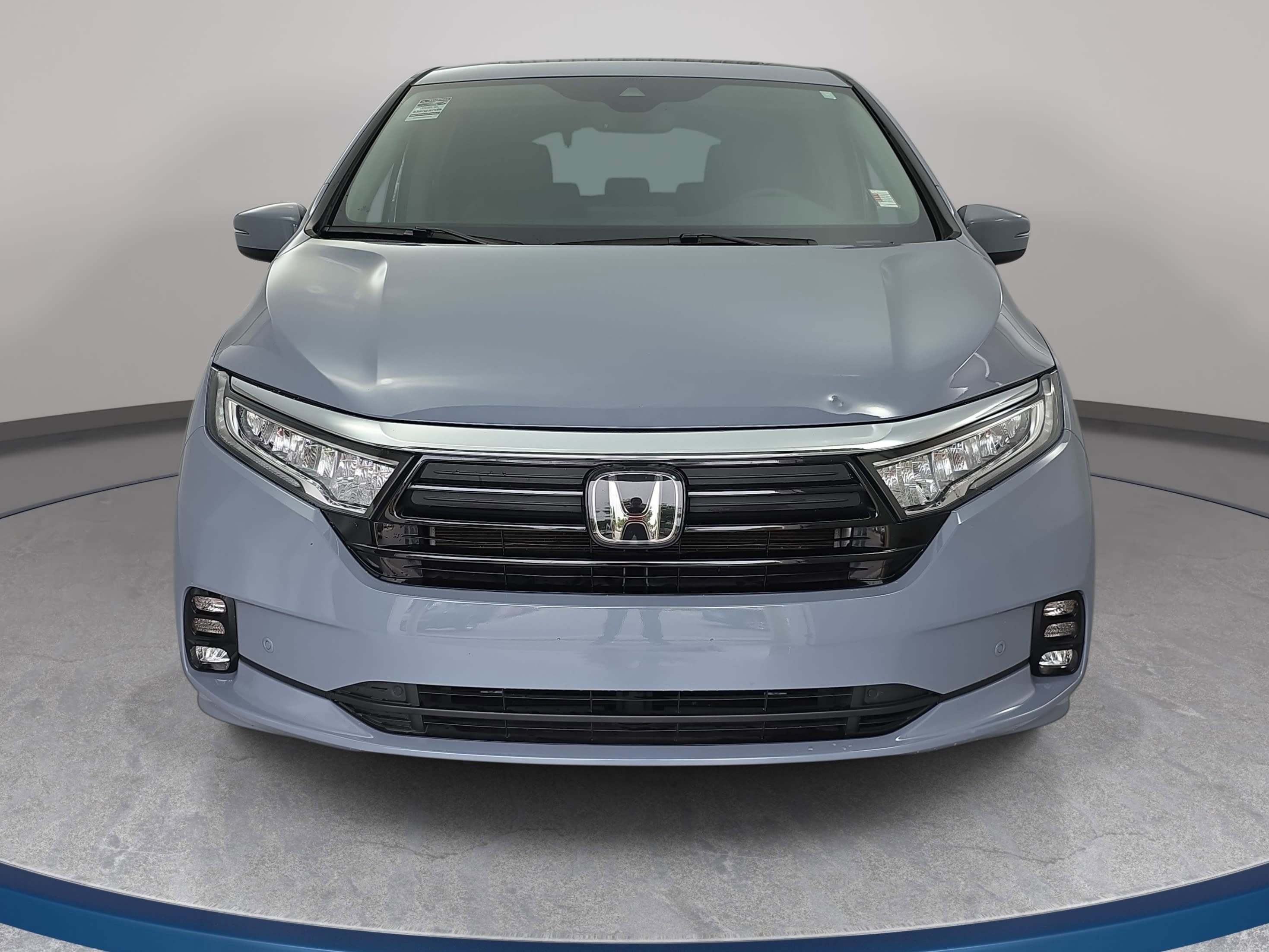 Used 2023 Honda Odyssey Touring image 2