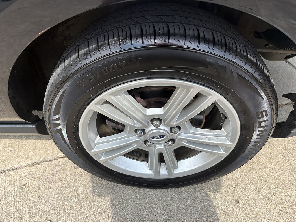 Used 2010 Ford Mustang Coupe RWD image 10