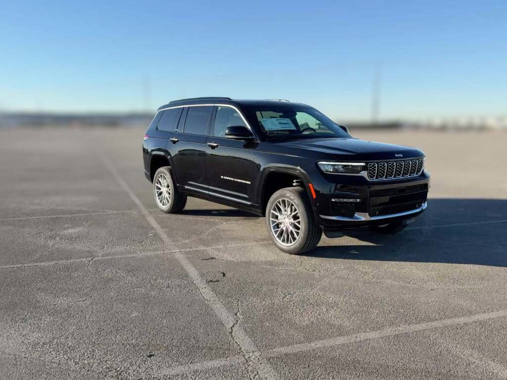 New 2025 Jeep Grand Cherokee L Summit image 16