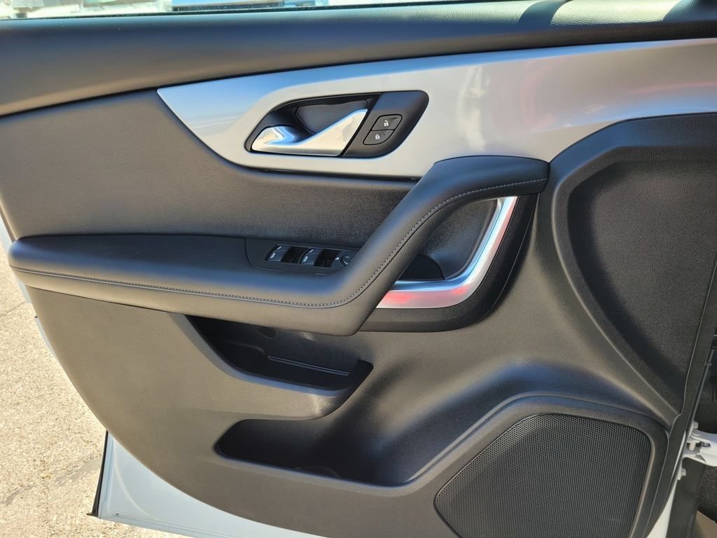 Used 2020 Chevrolet Blazer LT FWD image 39