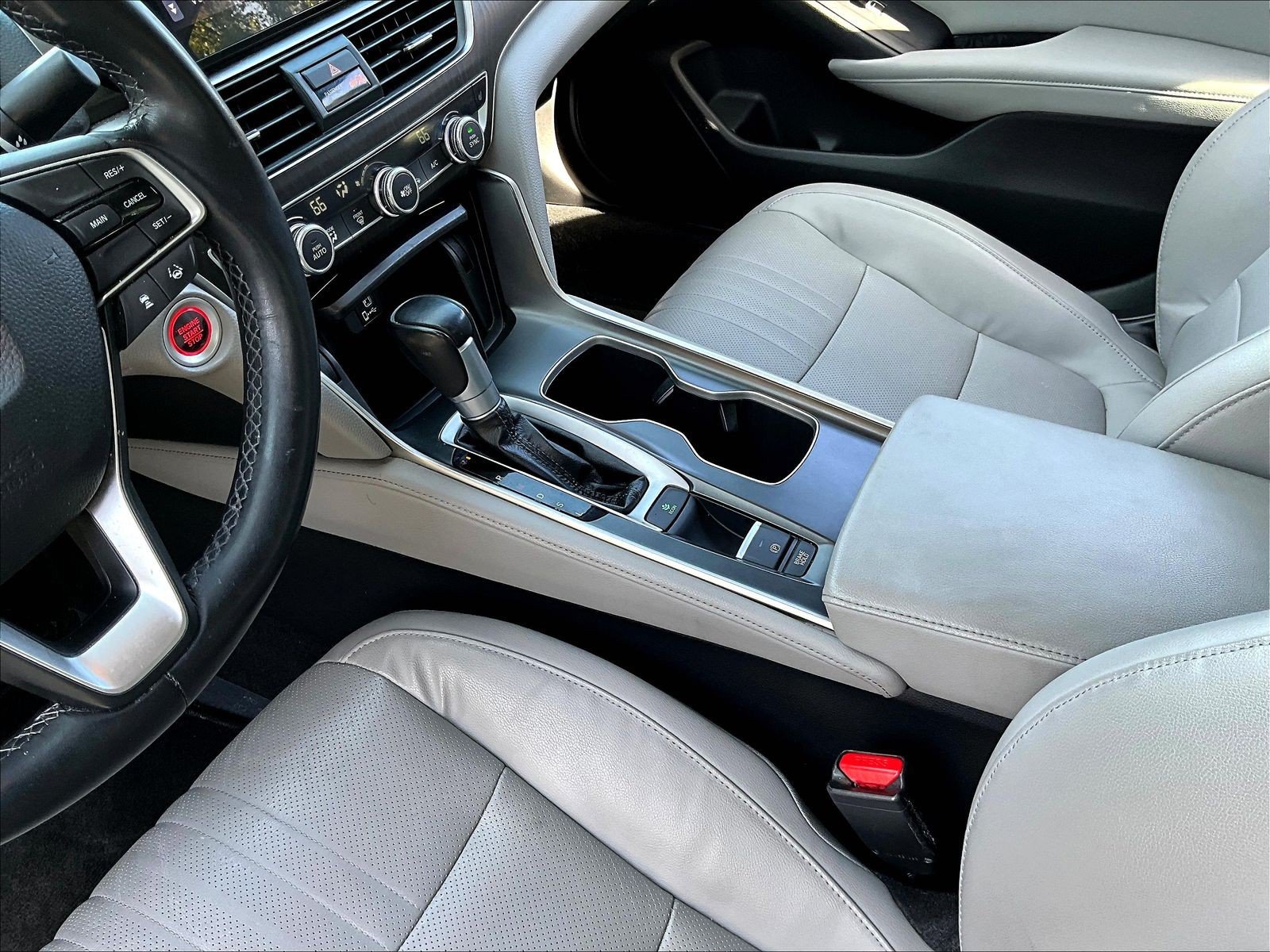 Used 2018 Honda Accord EX-L image 18