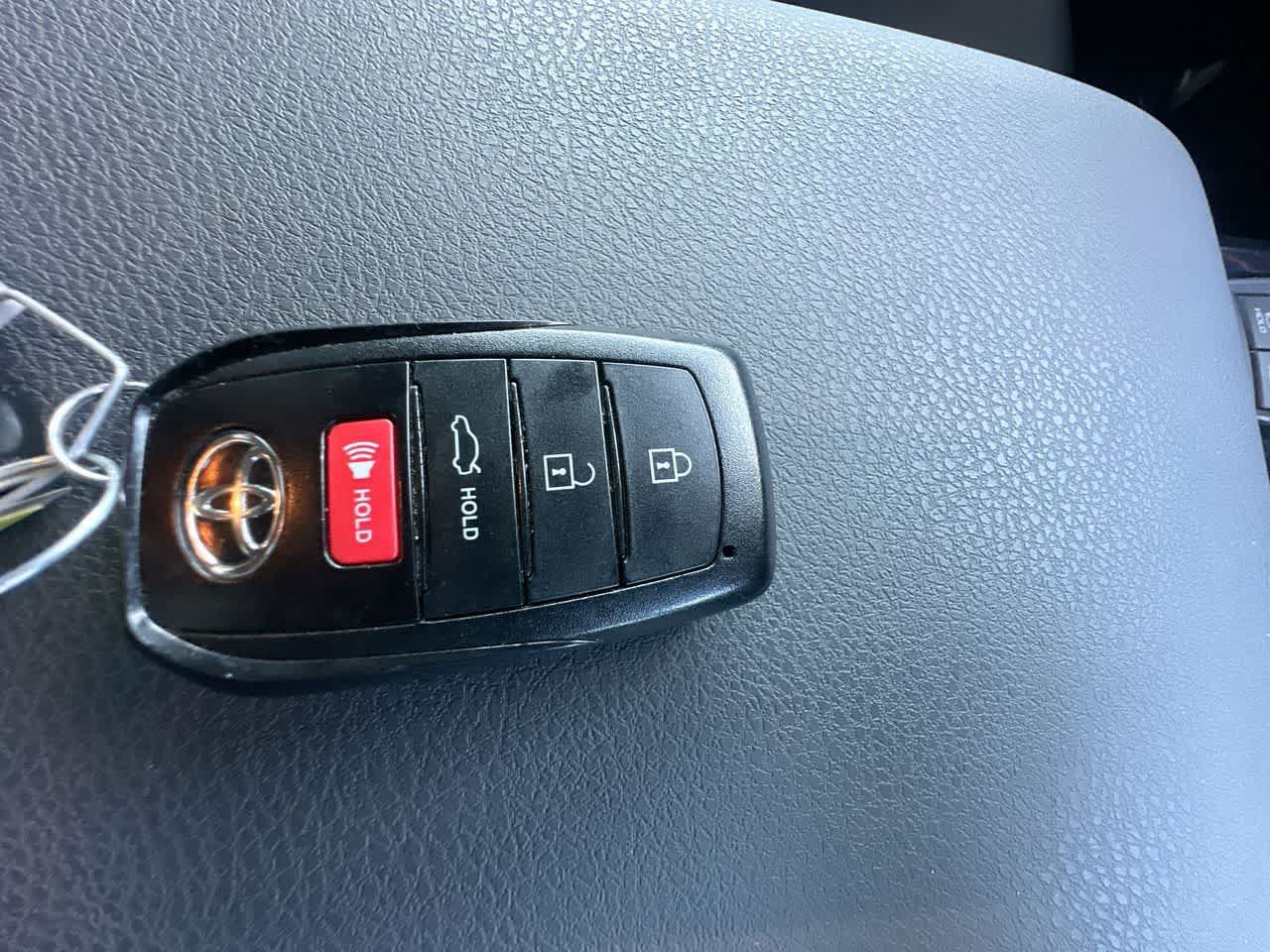 Used 2025 Toyota Camry SE w/ Convenience Package FWD image 28