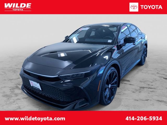 Certified 2025 Toyota Crown Nightshade AWD/4WD image 1