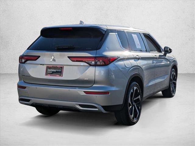Used 2024 Mitsubishi Outlander SE image 5