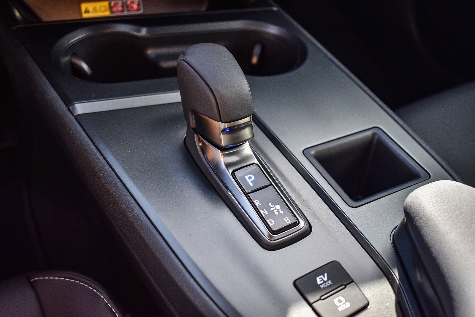 New 2026 Lexus UX 300h FWD image 19