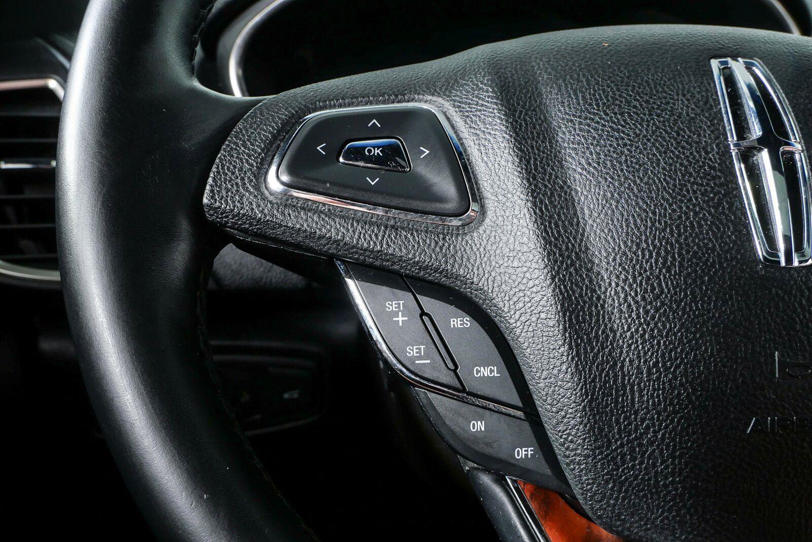 Used 2018 Lincoln MKX Reserve w/ Lincoln MKX Climate Package FWD image 10