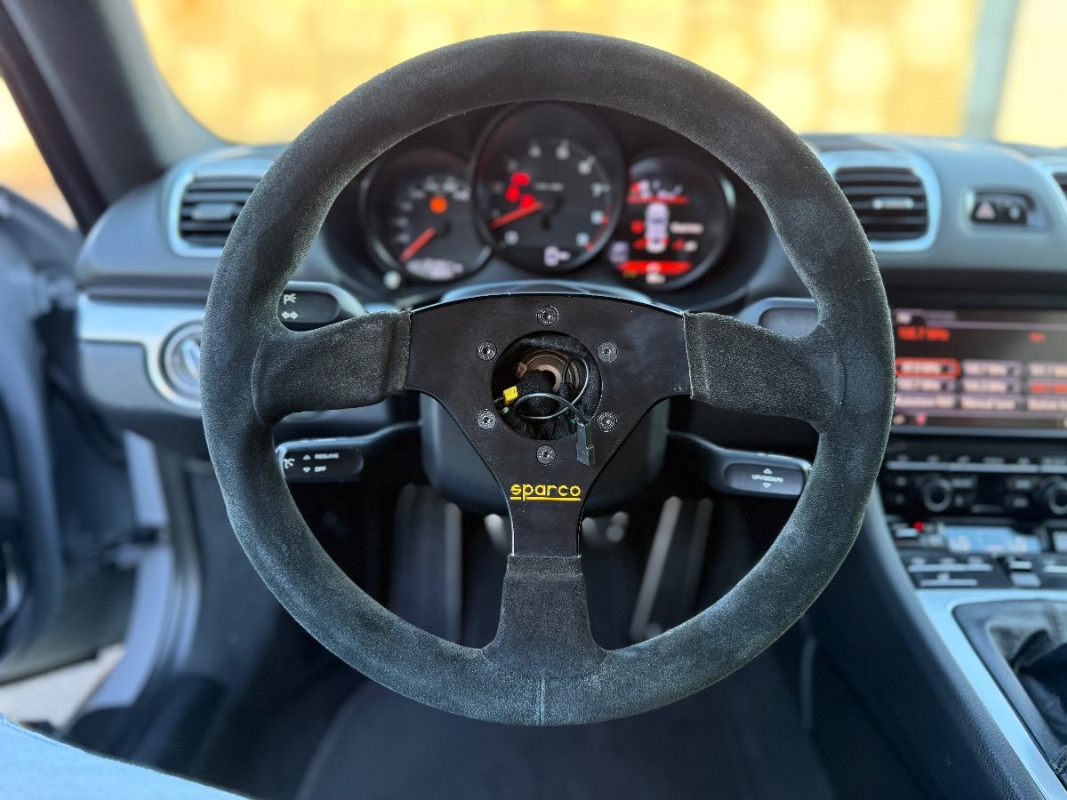 Used 2015 Porsche Cayman RWD image 17