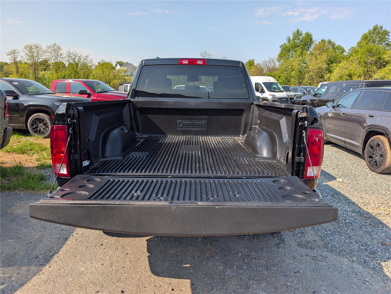 Used 2024 RAM 1500 Classic SLT AWD/4WD image 12