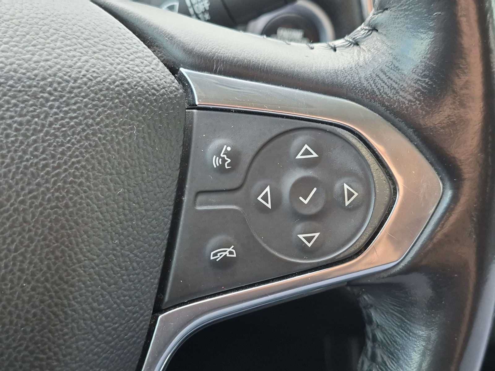 Used 2019 Chevrolet Traverse LT FWD image 32