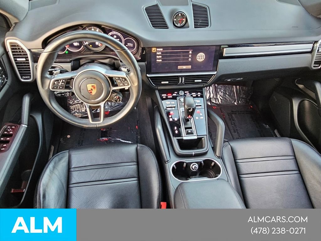 Used 2023 Porsche Cayenne Platinum Edition image 11