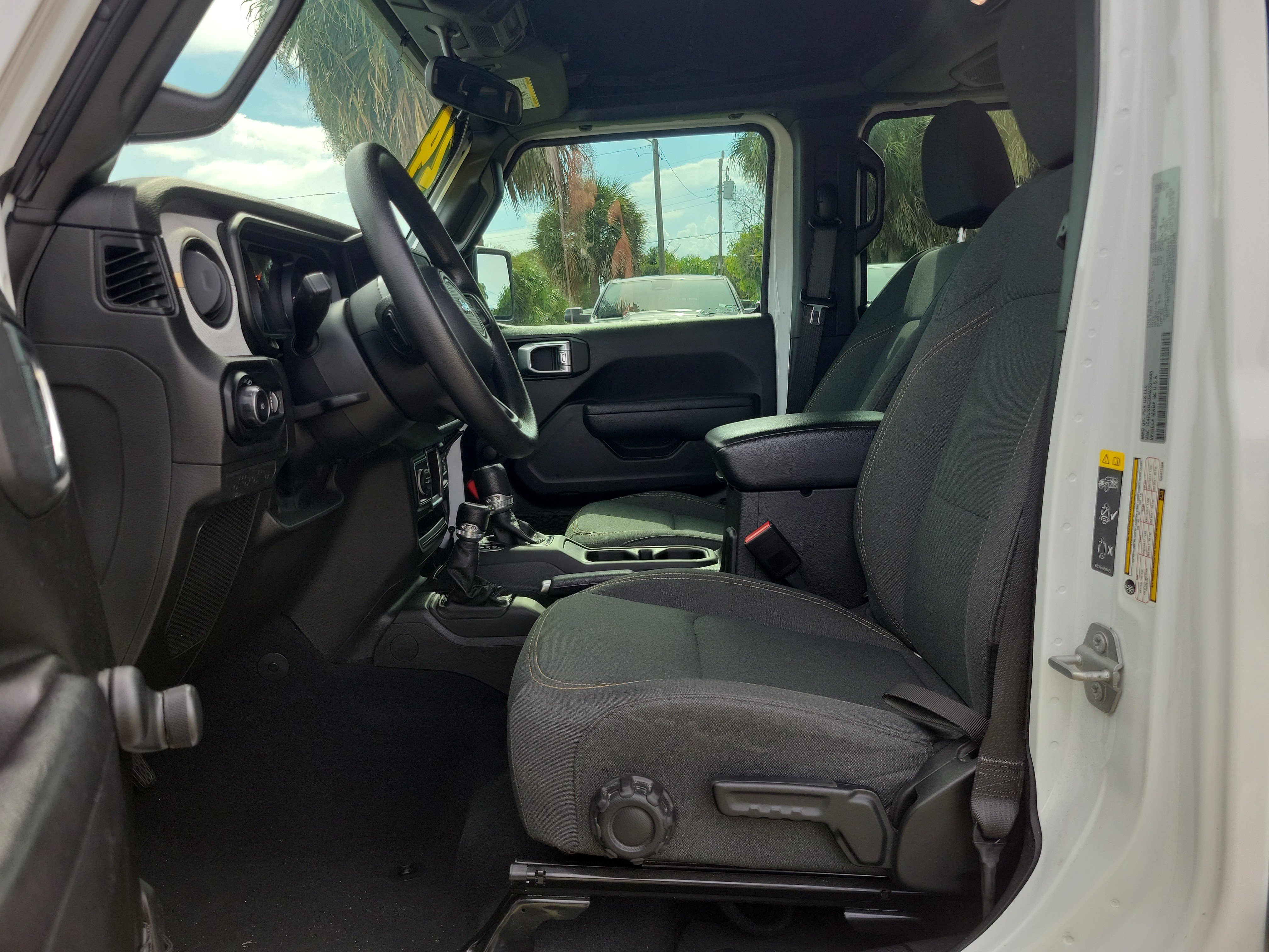 Used 2024 Jeep Wrangler Unlimited Sport AWD/4WD image 10