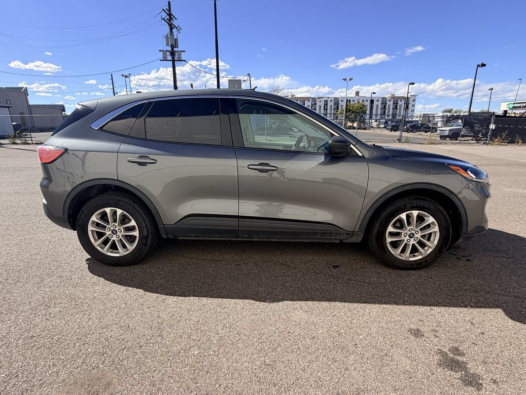 Used 2022 Ford Escape SE w/ Convenience Package AWD/4WD image 4