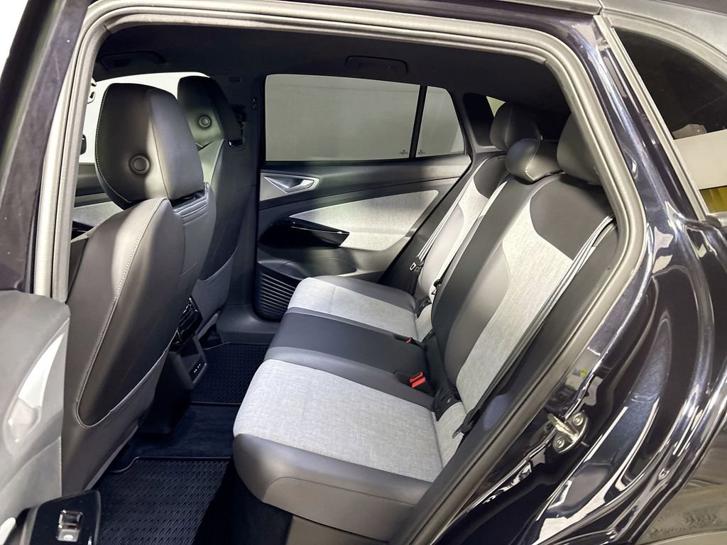 Certified 2025 Volkswagen ID.4 Pro image 20