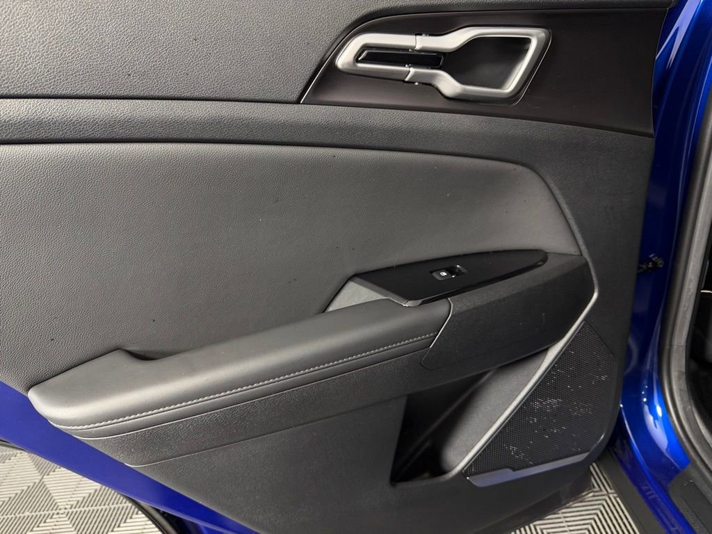 Used 2024 Kia Sportage EX image 28