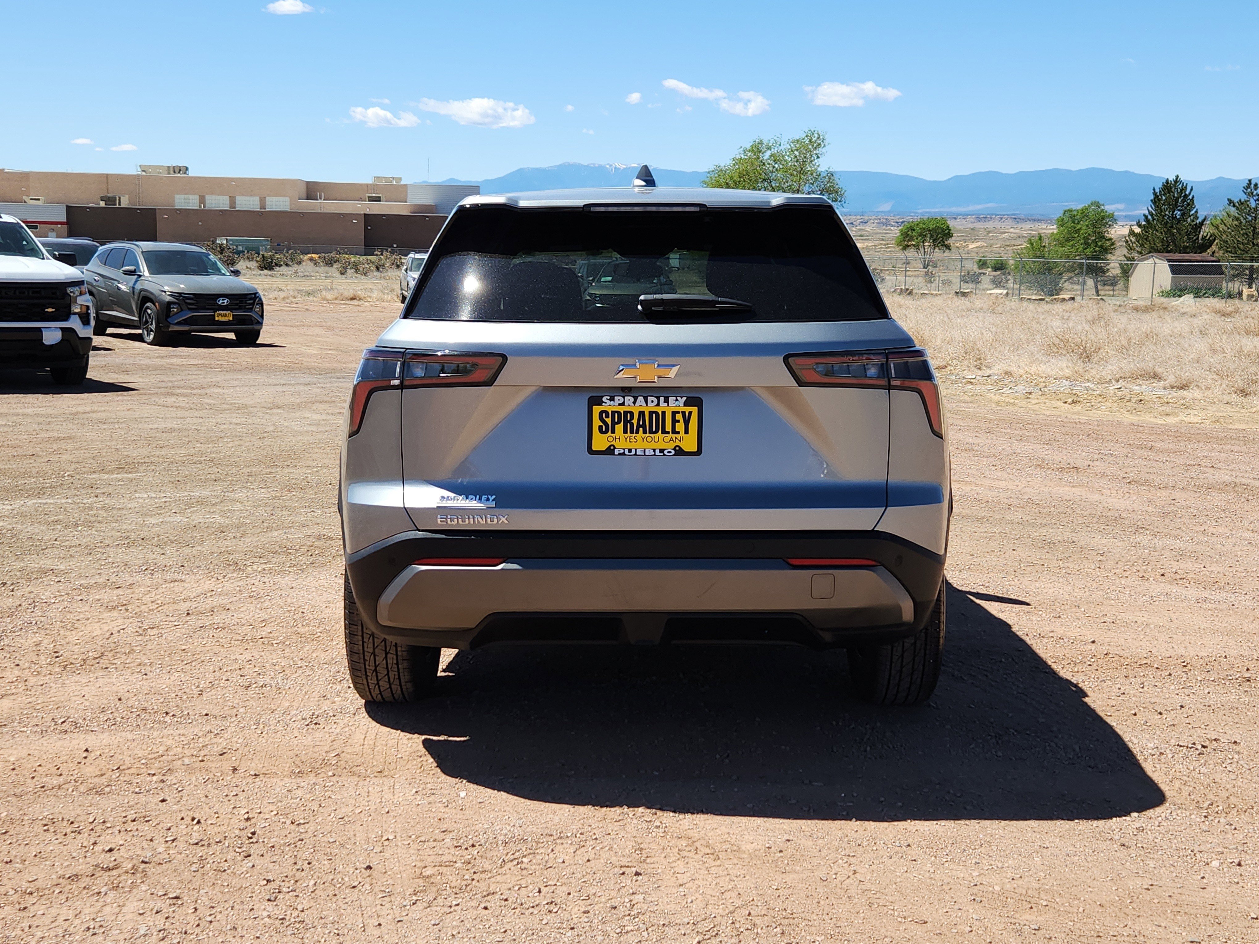 Used 2025 Chevrolet Equinox LT FWD image 4