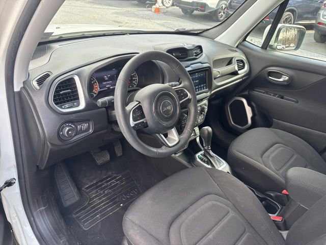 Used 2021 Jeep Renegade Latitude image 11