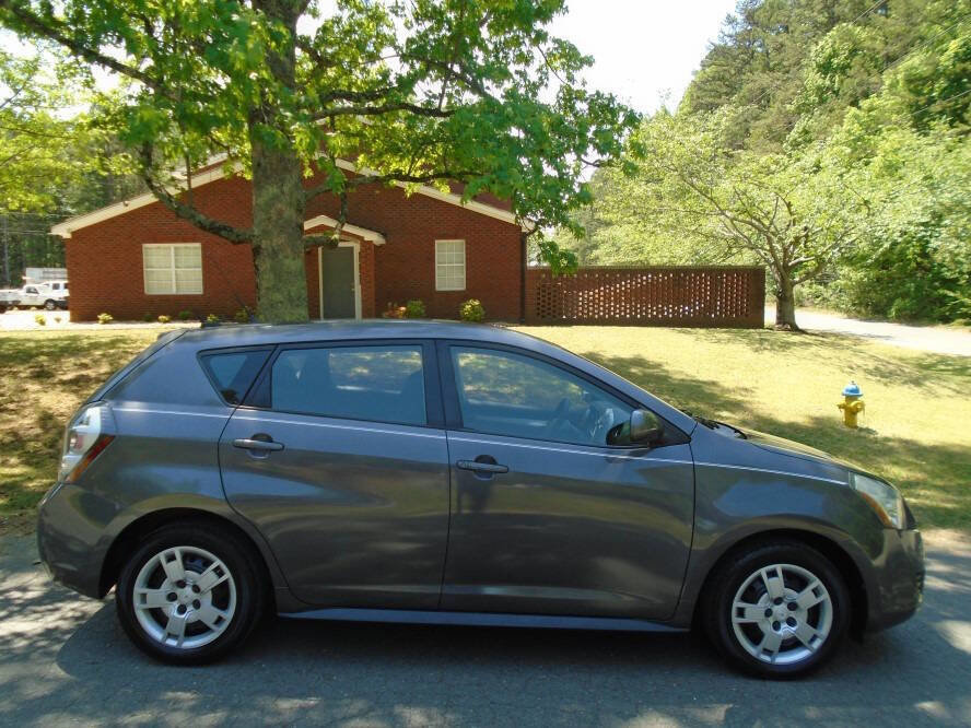 Used 2009 Pontiac Vibe w/ Preferred Package FWD image 4