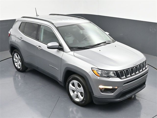 Used 2019 Jeep Compass Latitude image 31
