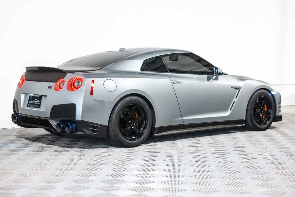 Used 2015 Nissan GT-R Black Edition AWD/4WD image 6