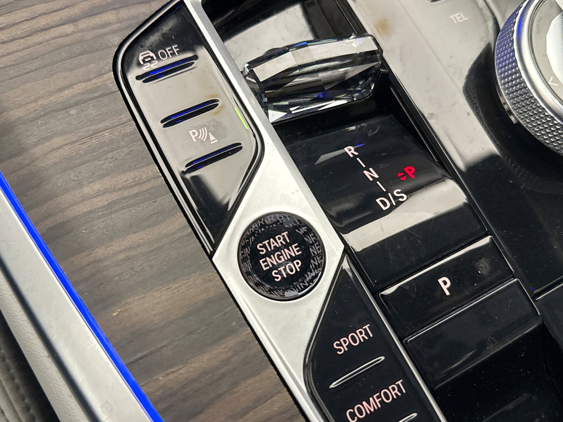 Used 2024 BMW X7 xDrive40i w/ Executive Package image 24