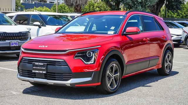 Certified 2025 Kia Niro EX FWD image 5