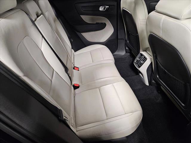Used 2019 Volvo XC40 T5 Momentum image 20
