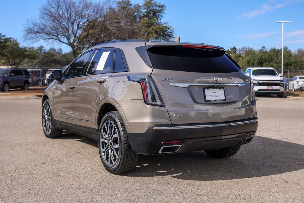 Used 2023 Cadillac XT5 Sportv w/ Technology Package image 3