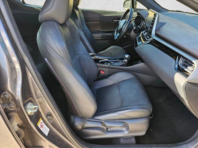 Used 2019 Toyota C-HR Limited image 17