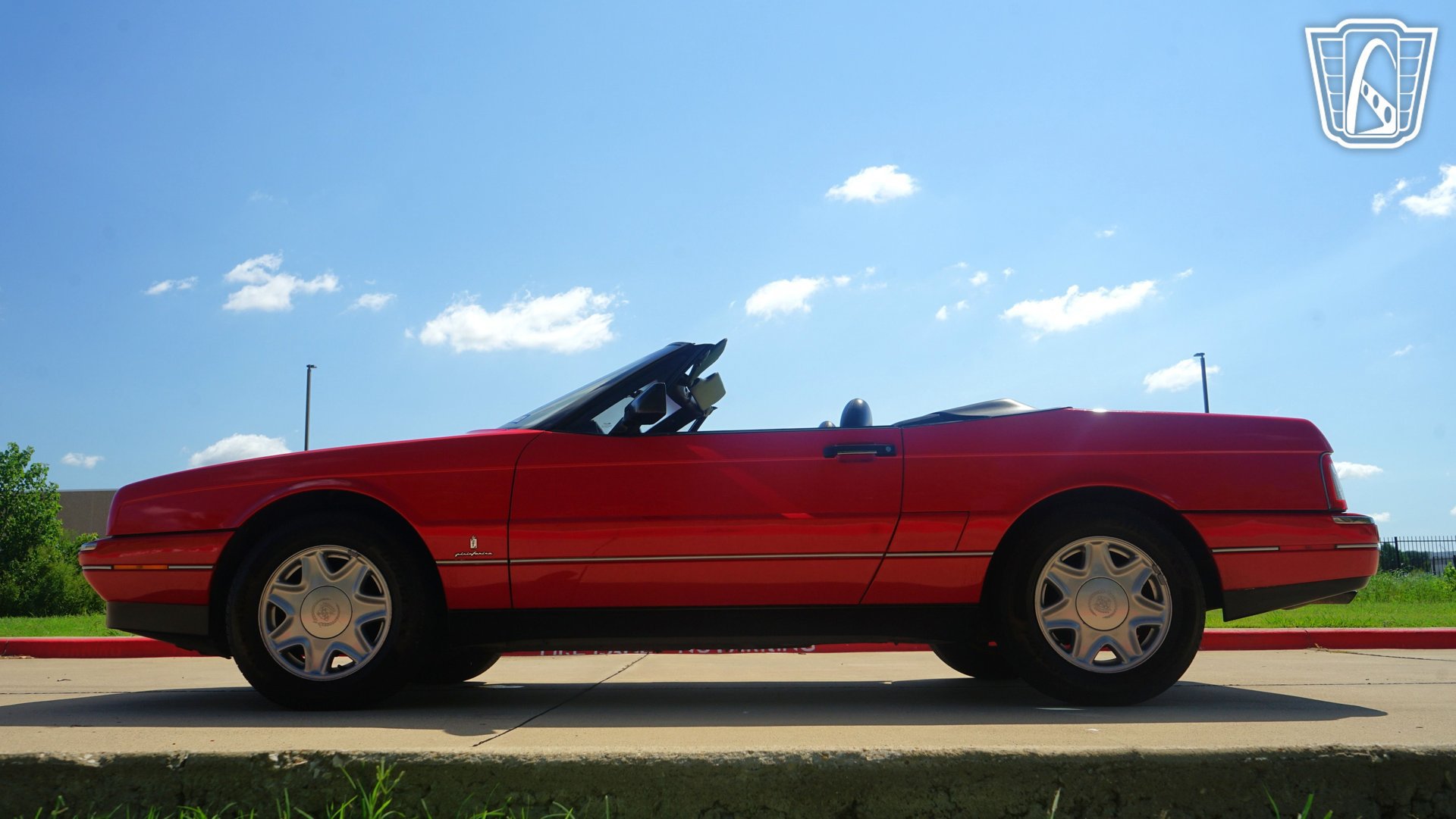 Used 1991 Cadillac Allante FWD image 7