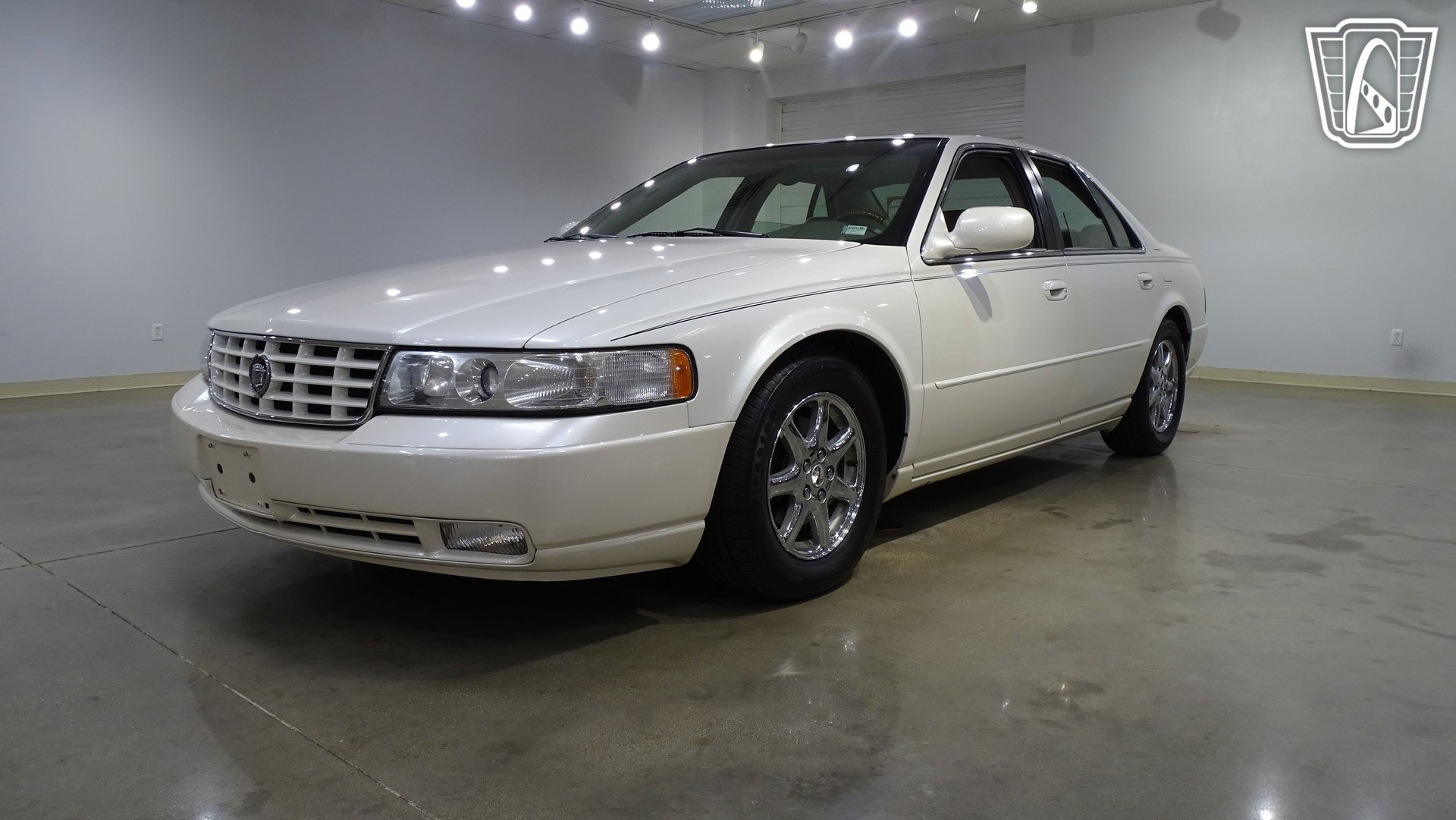 Used 2000 Cadillac Seville STS w/ Convenience Pkg FWD image 3