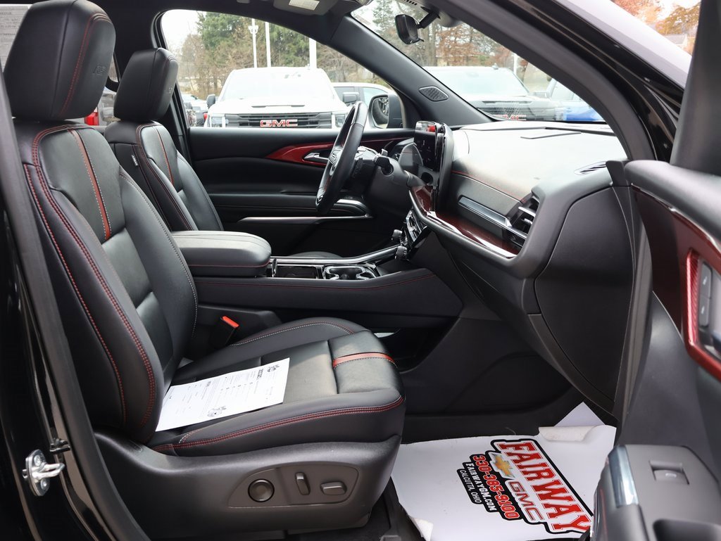 Certified 2024 Chevrolet Traverse RS w/ LPO, Floor Liner Package image 39