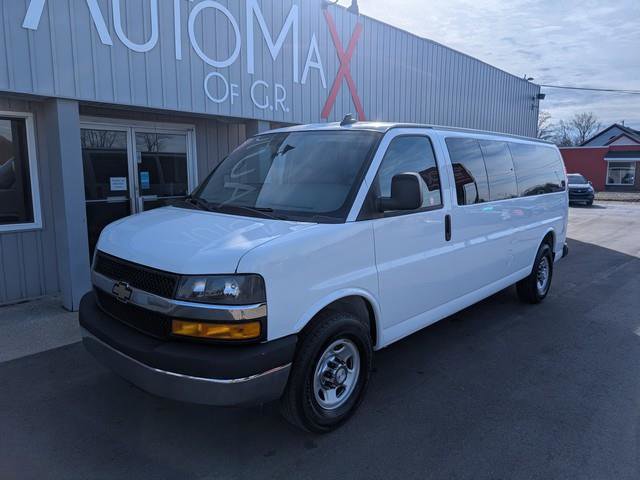 Used 2018 Chevrolet Express 3500 LT w/ LT Preferred Equipment Group image 4