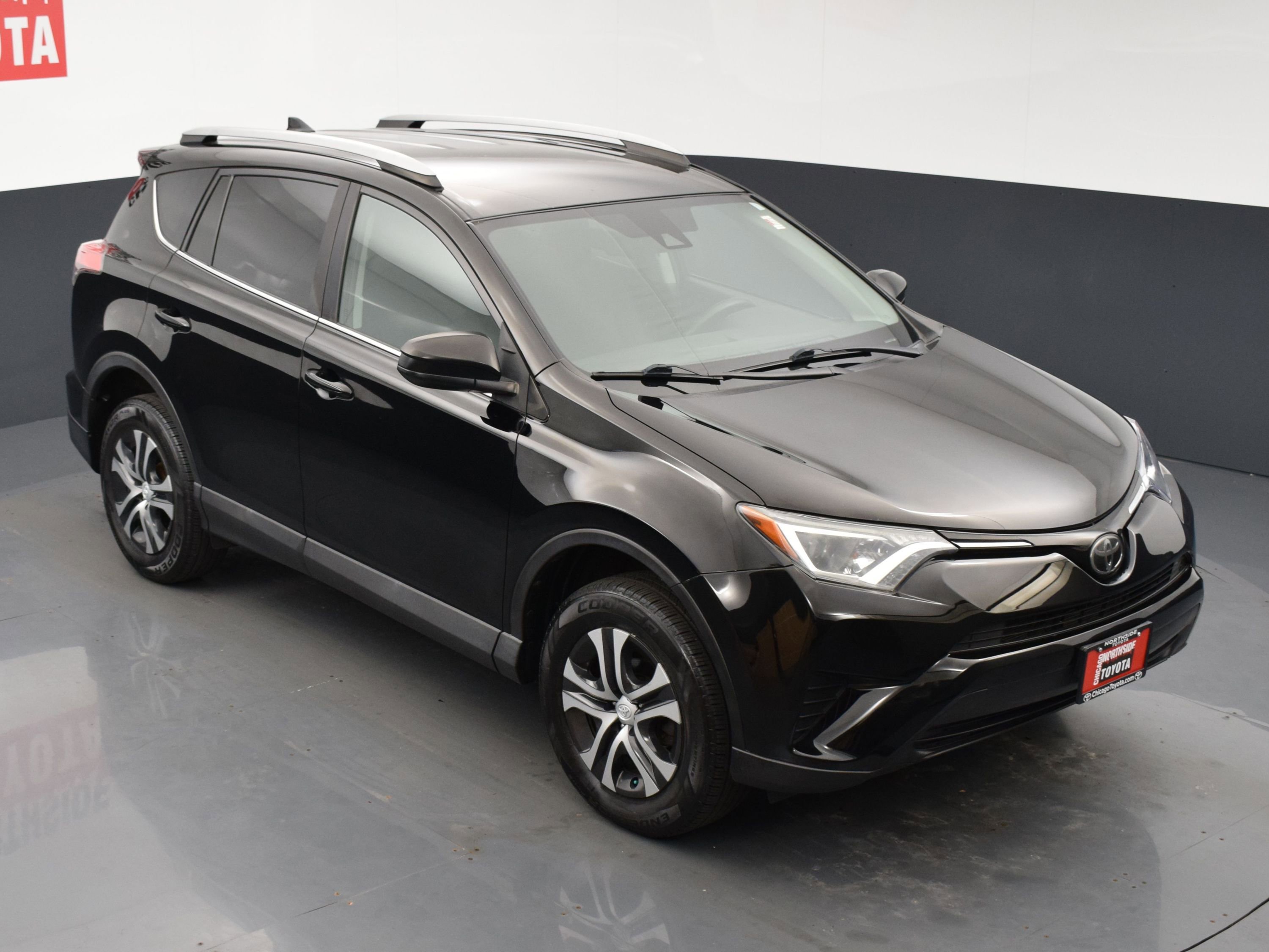 Used 2018 Toyota RAV4 LE w/ All Weather Liner Package FWD image 22