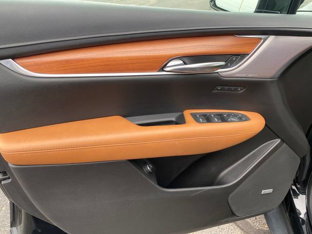 Used 2020 Cadillac XT5 Premium Luxury w/ LPO, Floor Liner Package AWD/4WD image 18