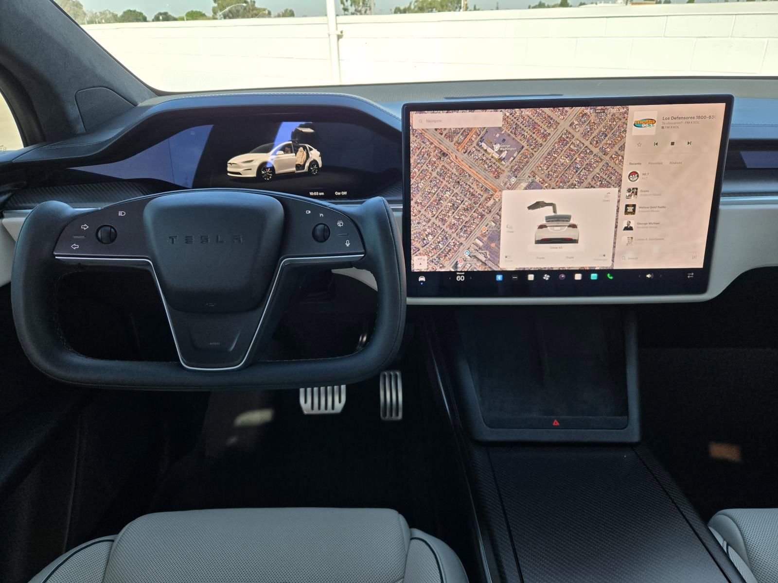 Used 2023 Tesla Model X Plaid image 8