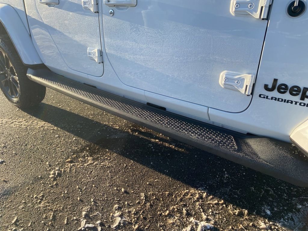 Certified 2021 Jeep Gladiator Overland image 10