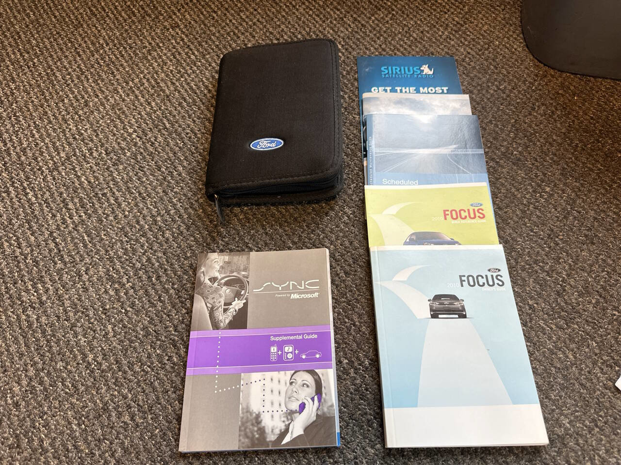 Used 2010 Ford Focus SE image 25