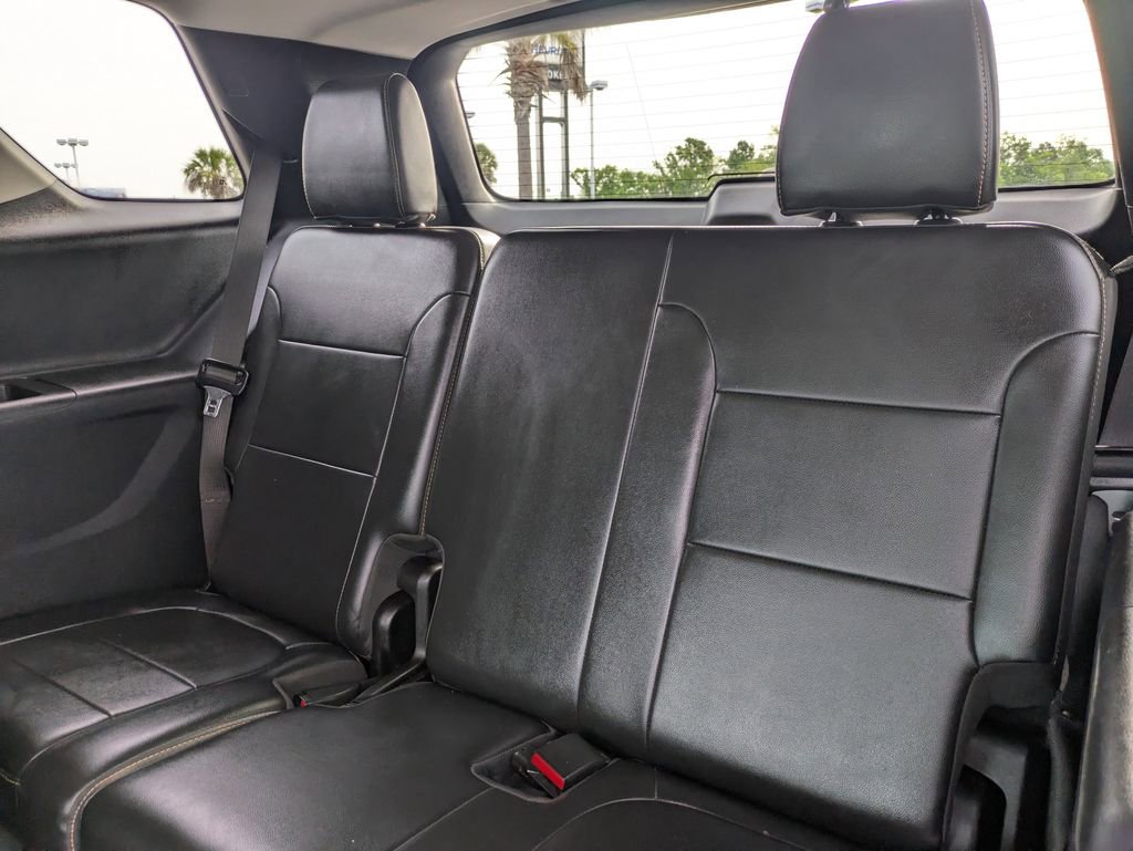 Used 2020 Chevrolet Traverse LT FWD image 17