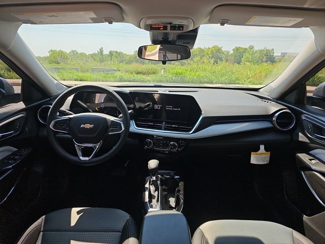 New 2026 Chevrolet Trax LT w/ Driver Confidence Package FWD image 19