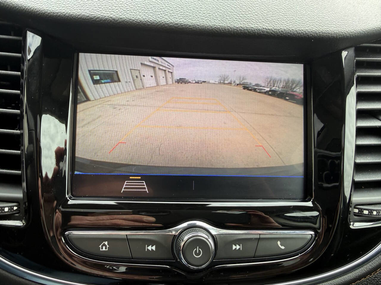 Used 2020 Chevrolet Trax Premier AWD/4WD image 18