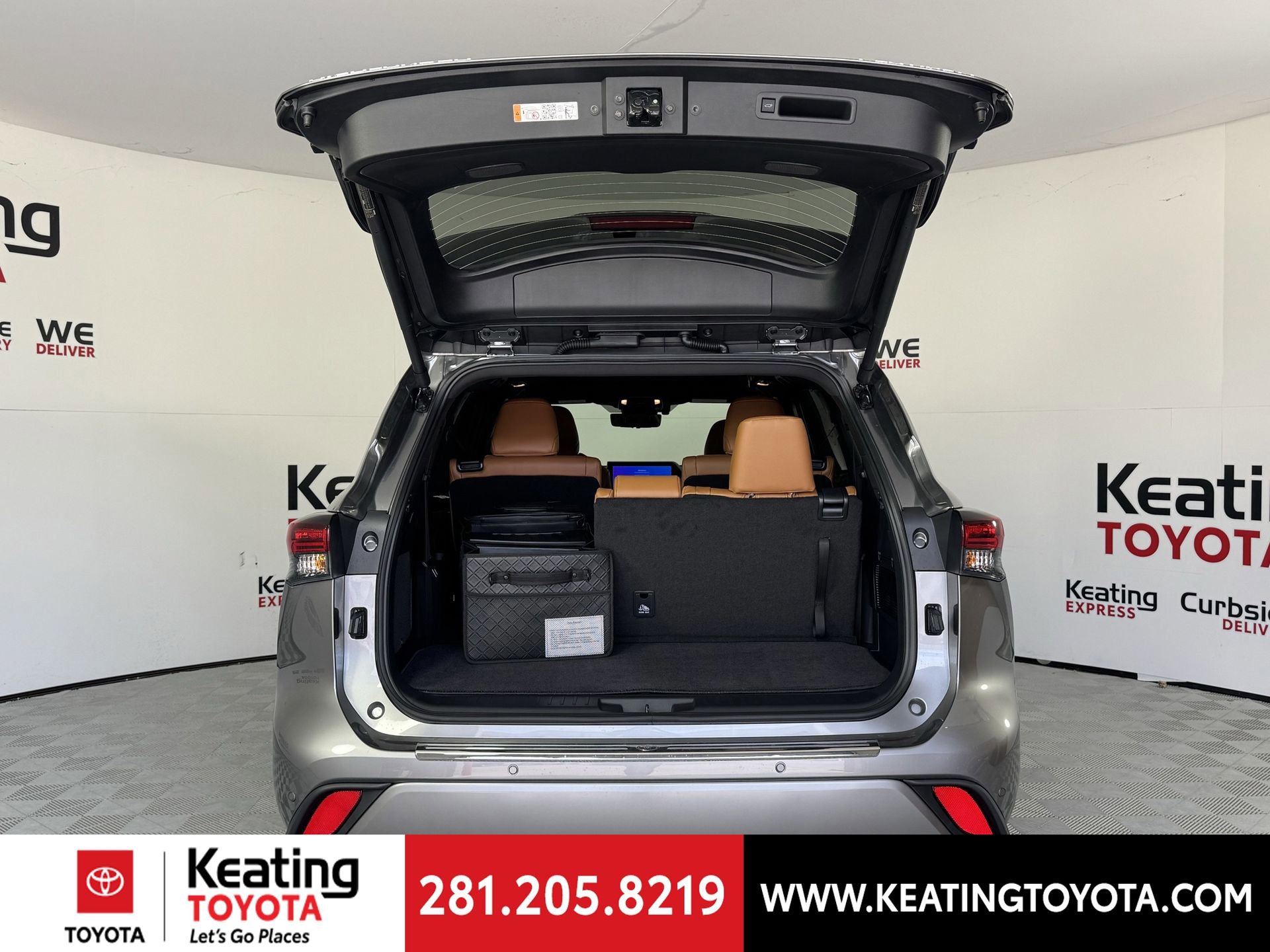 New 2026 Toyota Highlander Platinum image 11