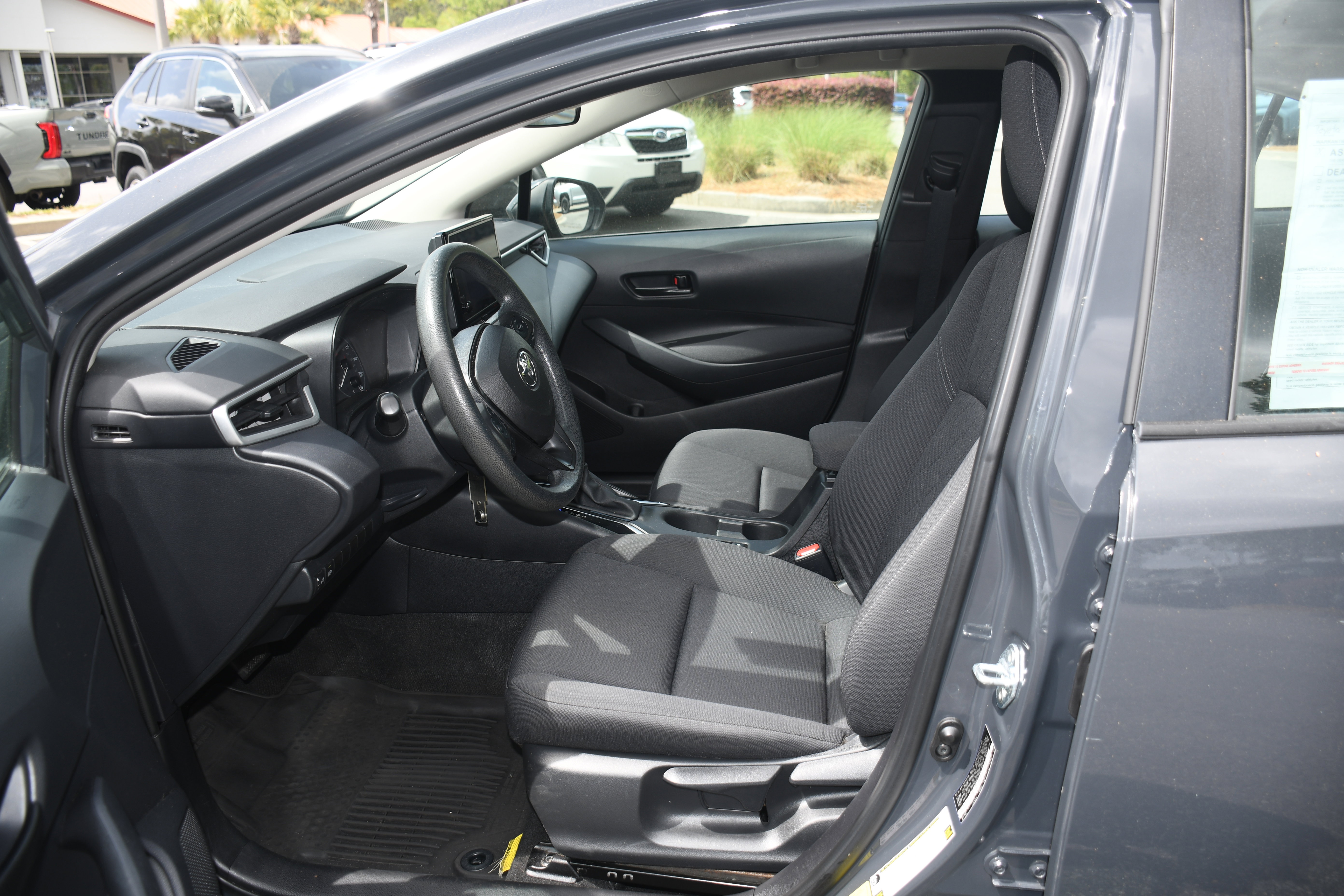 Used 2023 Toyota Corolla LE image 7