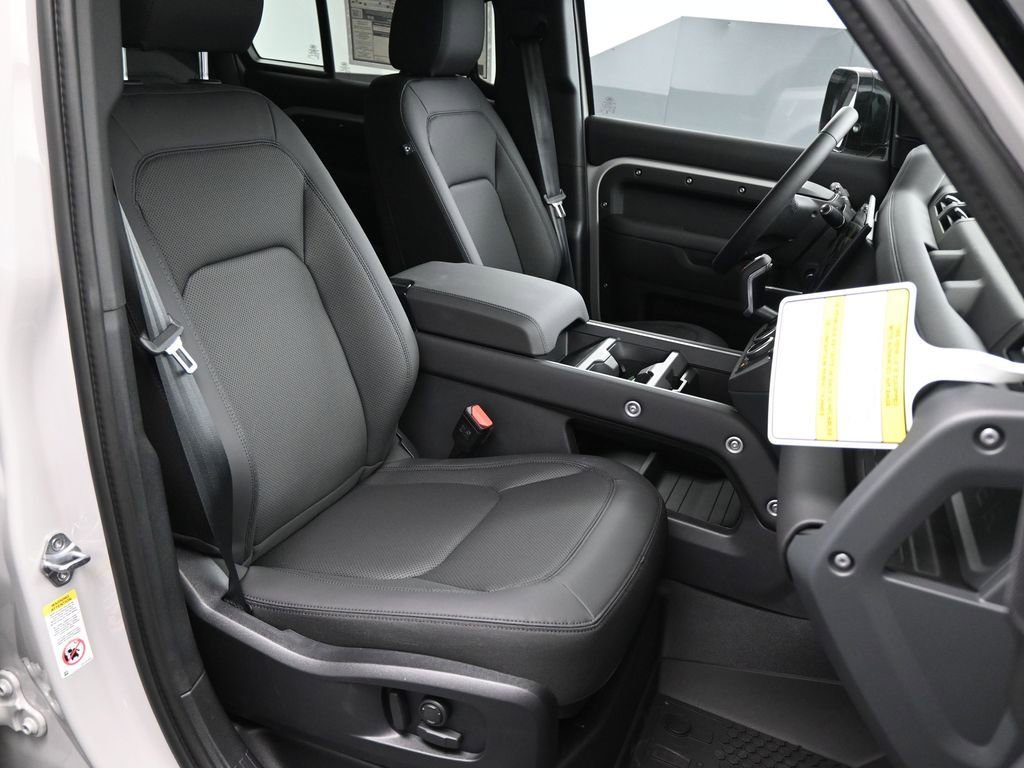 New 2026 Land Rover Defender 110 S AWD/4WD image 9